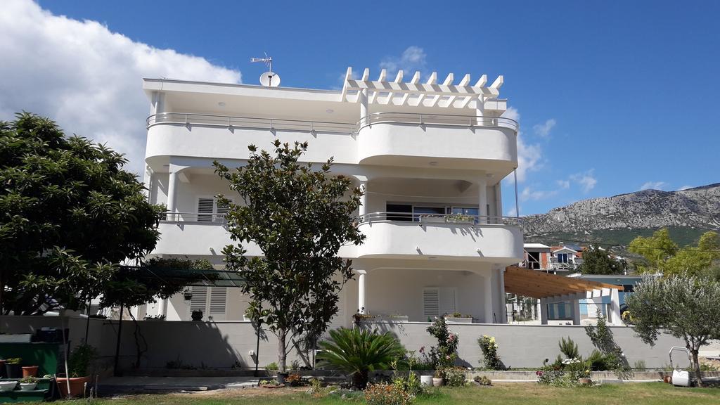 Villa-Apartments Karmel Kaštela Exteriér fotografie